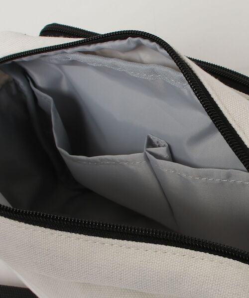 Lee（リー）の「LEE帆布ｽｸｴｱｼｮﾙﾀﾞｰ（ショルダーバッグ・メンズ・ブラック/グレー・FREE）」の5枚目の写真