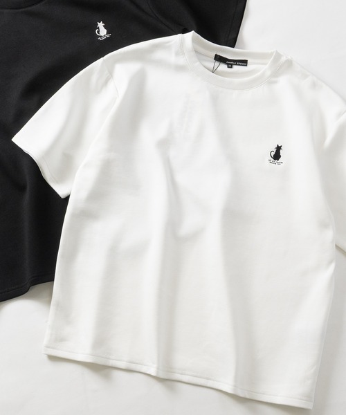 JOHN'S CLOSET(ジョンズクローゼット)の「【31】アソートデザインワンポイント刺しゅう半袖ポンチTシャツ ハチワレ/クロネコ/オバケ(Tシャツ/カットソー・メンズ・ホワイト系1/ホワイト系2/ホワイト系3/ブラック系2/ブラック系4/ホワイト系4/ブラック系1/ブラック系3・MEDIUM/LARGE)」の3枚目の写真