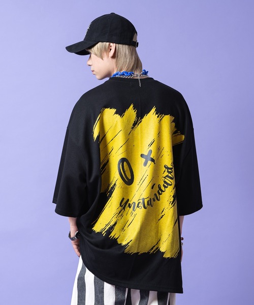 a.p.o.v. バック落書きフェイスグラフィックビッグプリントオーバー