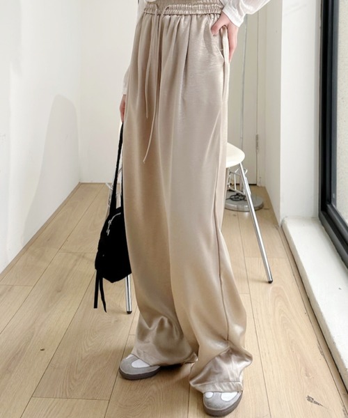 Ada.(エイダ)の「ワイドストレート サテンパンツ(その他パンツ・レディース・ブラック/ベージュ/ホワイト・L/M)」の13枚目の写真