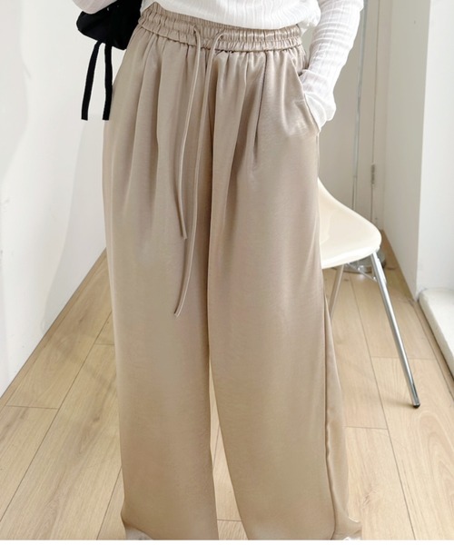 Ada.(エイダ)の「ワイドストレート サテンパンツ(その他パンツ・レディース・ブラック/ベージュ/ホワイト・L/M)」の17枚目の写真