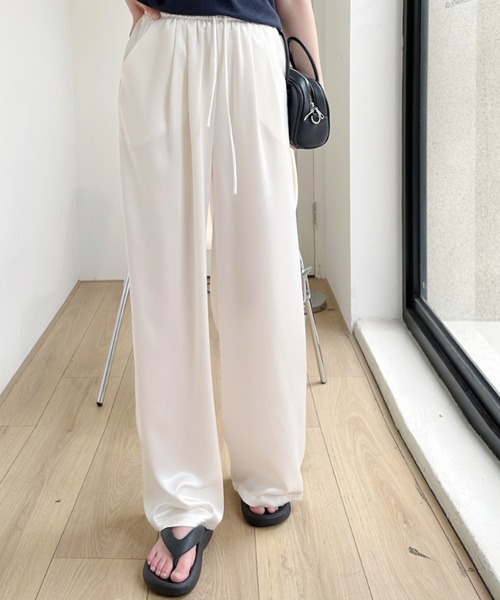 Ada.(エイダ)の「ワイドストレート サテンパンツ(その他パンツ・レディース・ブラック/ベージュ/ホワイト・L/M)」の9枚目の写真