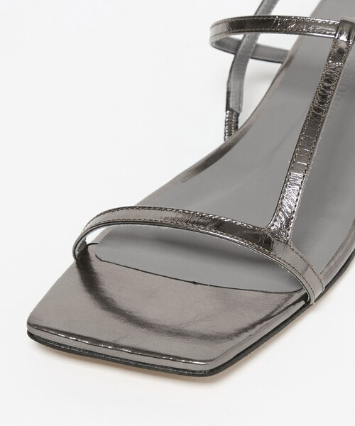 ODETTE E ODILE（オデットエオディール）の「アシンメトリーライン サンダル20↑（サンダル・レディース・シルバー/ホワイト/ブラック・25cm/24.5cm/24cm/23.5cm/23cm/22.5cm/22cm）」の13枚目の写真