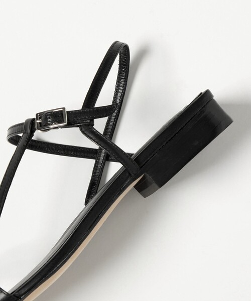 ODETTE E ODILE（オデットエオディール）の「アシンメトリーライン サンダル20↑（サンダル・レディース・シルバー/ホワイト/ブラック・25cm/24.5cm/24cm/23.5cm/23cm/22.5cm/22cm）」の17枚目の写真