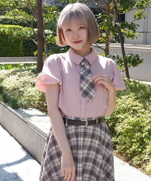 axes femme POETIQUE(アクシーズファムポエティック)の「チェーンネクタイ付きBL(シャツ/ブラウス・レディース・ホワイト/ピンク/キナリ・MEDIUM)」の12枚目の写真