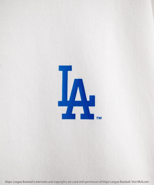MLB（メジャーリーグベースボール）の「MLB メジャーリーグベースボール 接触冷感UVカットオーバーサイズワンポイントロゴプリント半袖Tシャツ（Tシャツ/カットソー・メンズ・オートミール/ホワイト系/ブラック/ネイビー/ベージュ系/ホワイト/チャコール・XL/M/L）」の21枚目の写真