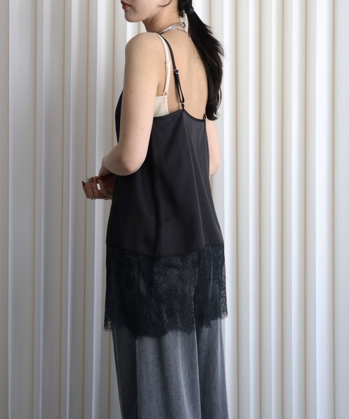 YENNA(イェンナ)の「レースレイヤードサテンキャミチュニック/スリップドレス(キャミソール・レディース・ブラック/アイボリー・FREE)」の16枚目の写真