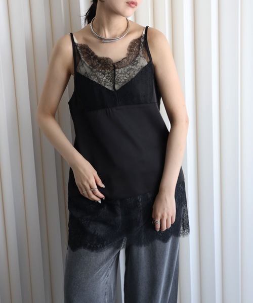 YENNA(イェンナ)の「レースレイヤードサテンキャミチュニック/スリップドレス(キャミソール・レディース・ブラック/アイボリー・FREE)」の13枚目の写真