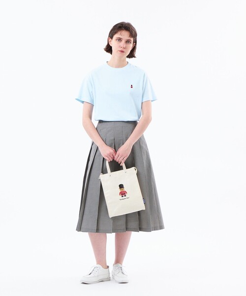 MACKINTOSH PHILOSOPHY(マッキントッシュ フィロソフィー)の「【WEB&一部店舗限定】バッキンガムベア ワッペンTシャツ(Tシャツ/カットソー・レディース・ピンク系その他2/ダークネイビー/ブルー/オフホワイト/ベージュ/ブラック・38)」の16枚目の写真