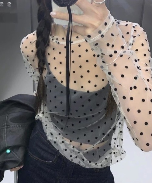 Teem Store(チームストア)の「【ドット柄】チュールトップス 長袖 インナー レイヤード 重ね着(Tシャツ/カットソー・レディース・ホワイト/ブラック・F)」の8枚目の写真