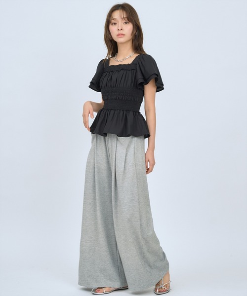 AND COUTURE(アンドクチュール)の「カットツイルポケットタックパンツ(その他パンツ・レディース・ベージュ/ライトグレー/ブラック・FREE)」の3枚目の写真