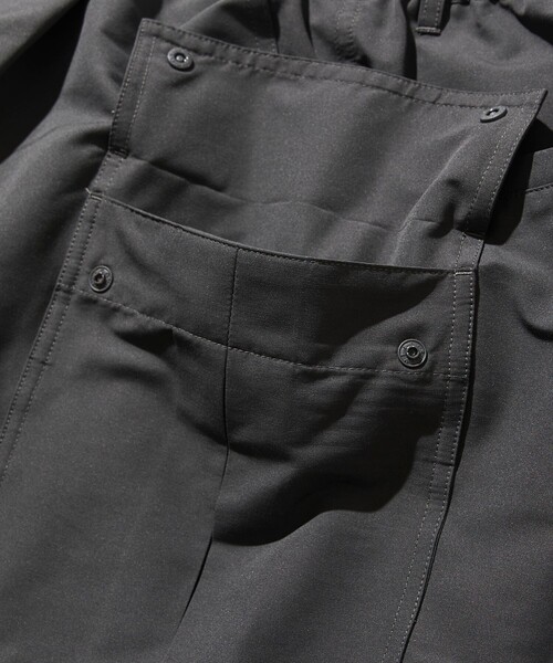 FREAK'S STORE(フリークスストア)の「<UVカット・吸水速乾・防シワ加工>Drymix(R)/ドライミックス ワイドシルエット ユーティリティ ショートカーゴパンツ 短パン ハーフパンツ ショートパンツ 限定展開(カーゴパンツ・メンズ・ベージュ/チャコールグレー/ブラック・SMALL/MEDIUM/LARGE)」の10枚目の写真