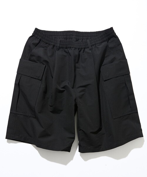 FREAK'S STORE(フリークスストア)の「<UVカット・吸水速乾・防シワ加工>Drymix(R)/ドライミックス ワイドシルエット ユーティリティ ショートカーゴパンツ 短パン ハーフパンツ ショートパンツ 限定展開(カーゴパンツ・メンズ・ベージュ/チャコールグレー/ブラック・SMALL/MEDIUM/LARGE)」の11枚目の写真