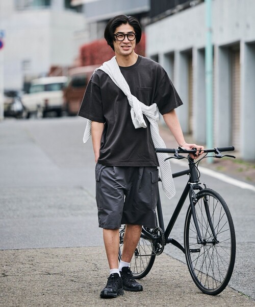 FREAK'S STORE(フリークスストア)の「<UVカット・吸水速乾・防シワ加工>Drymix(R)/ドライミックス ワイドシルエット ユーティリティ ショートカーゴパンツ 短パン ハーフパンツ ショートパンツ 限定展開(カーゴパンツ・メンズ・ベージュ/チャコールグレー/ブラック・SMALL/MEDIUM/LARGE)」の13枚目の写真