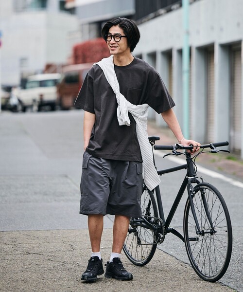 FREAK'S STORE(フリークスストア)の「<UVカット・吸水速乾・防シワ加工>Drymix(R)/ドライミックス ワイドシルエット ユーティリティ ショートカーゴパンツ 短パン ハーフパンツ ショートパンツ 限定展開(カーゴパンツ・メンズ・ベージュ/チャコールグレー/ブラック・SMALL/MEDIUM/LARGE)」の14枚目の写真