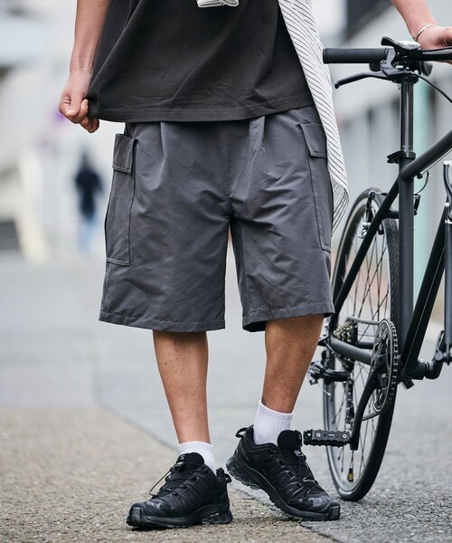 FREAK'S STORE(フリークスストア)の「<UVカット・吸水速乾・防シワ加工>Drymix(R)/ドライミックス ワイドシルエット ユーティリティ ショートカーゴパンツ 短パン ハーフパンツ ショートパンツ 限定展開(カーゴパンツ・メンズ・ベージュ/チャコールグレー/ブラック・SMALL/MEDIUM/LARGE)」の16枚目の写真