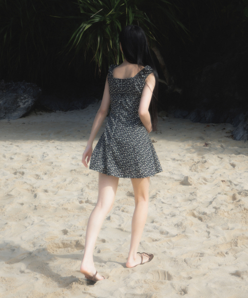 ROSEFRANTZ（ロゼフランツ）の「Flower Garden Mini Dress [Black]（ワンピース・レディース・ブラック・SMALL/MEDIUM）」の3枚目の写真