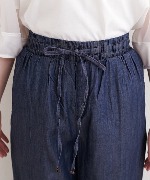 natural couture（ナチュラルクチュール）の「テンセルデニムイージーパンツ（デニムパンツ・レディース・ネイビー/サックスブルー/ブルー・MEDIUM）」の4枚目の写真