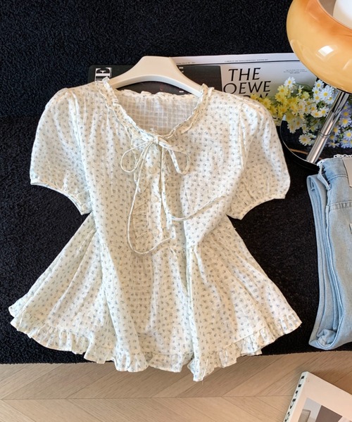 LUCPY(ラクピー)の「小花柄ティアードリボンブラウス(シャツ/ブラウス・レディース・アイボリー・MEDIUM/SMALL/LARGE)」の1枚目の写真