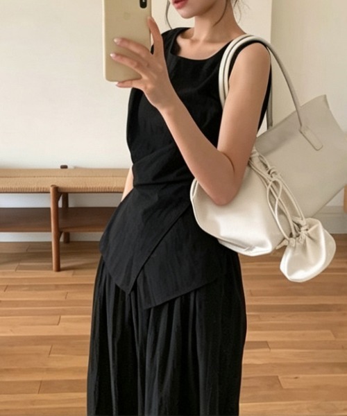 FAVORITO(ファヴォリート)の「ノースリーブトップスパンツセットアップ(セットアップ・レディース・ブラック/ベージュ・F)」の9枚目の写真