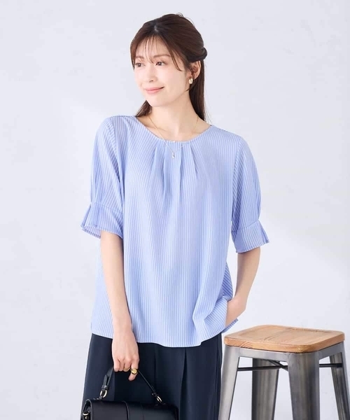 a.v.v(アーヴェヴェ)の「タックパフスリーブトップス(Tシャツ/カットソー・レディース・クリーム/ダークインディゴブルー/ネイビー・38/36/40)」の10枚目の写真
