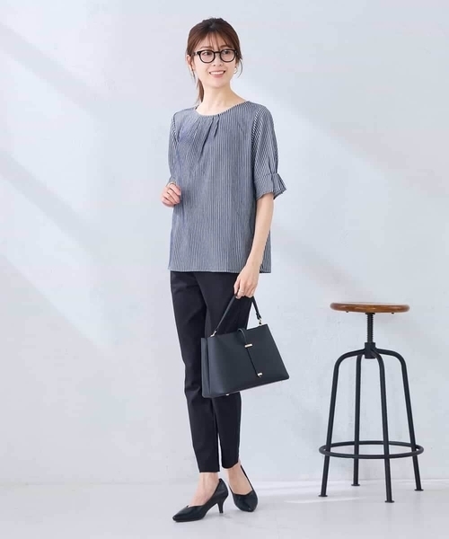 a.v.v(アーヴェヴェ)の「タックパフスリーブトップス(Tシャツ/カットソー・レディース・クリーム/ダークインディゴブルー/ネイビー・38/36/40)」の21枚目の写真