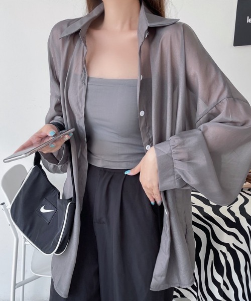yuue' ( wear )(ユーイ)の「オーバーサイズシアーシャツ/冷房対策/日焼け対策(シャツ/ブラウス・レディース・チャコールグレー/ブラック/ピンク/アイボリー/ホワイト・FREE)」の18枚目の写真