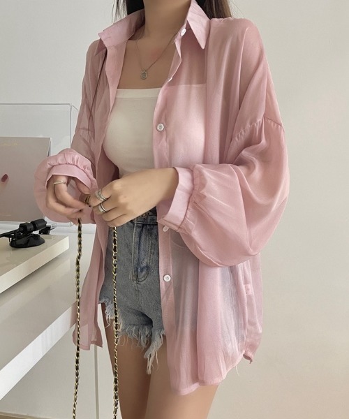 yuue' ( wear )(ユーイ)の「オーバーサイズシアーシャツ/冷房対策/日焼け対策(シャツ/ブラウス・レディース・チャコールグレー/ブラック/ピンク/アイボリー/ホワイト・FREE)」の10枚目の写真