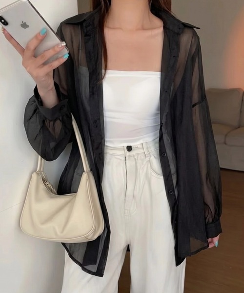 yuue' ( wear )(ユーイ)の「オーバーサイズシアーシャツ/冷房対策/日焼け対策(シャツ/ブラウス・レディース・チャコールグレー/ブラック/ピンク/アイボリー/ホワイト・FREE)」の21枚目の写真