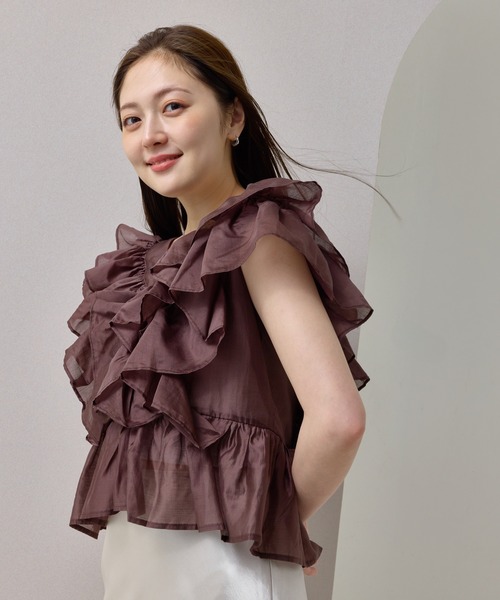 en CAnAF(エンカナフ)の「【視線を惹きつける華やかさ】シアーフリルカラーブラウス(シャツ/ブラウス・レディース・ブラウン/ブルー/オフホワイト/ブラック・フリー)」の15枚目の写真