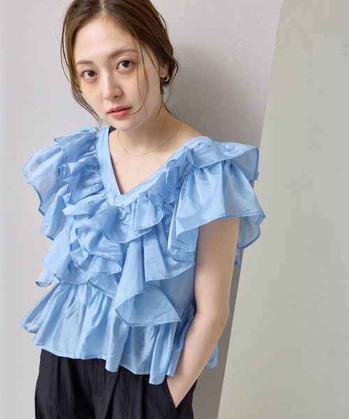 en CAnAF(エンカナフ)の「【視線を惹きつける華やかさ】シアーフリルカラーブラウス(シャツ/ブラウス・レディース・ブラウン/ブルー/オフホワイト/ブラック・フリー)」の20枚目の写真