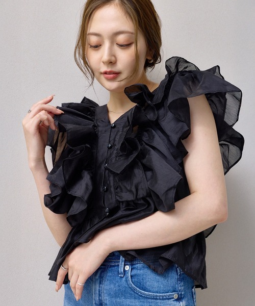 en CAnAF(エンカナフ)の「【視線を惹きつける華やかさ】シアーフリルカラーブラウス(シャツ/ブラウス・レディース・ブラウン/ブルー/オフホワイト/ブラック・フリー)」の10枚目の写真