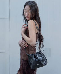 crinkle bucket bag (BK)