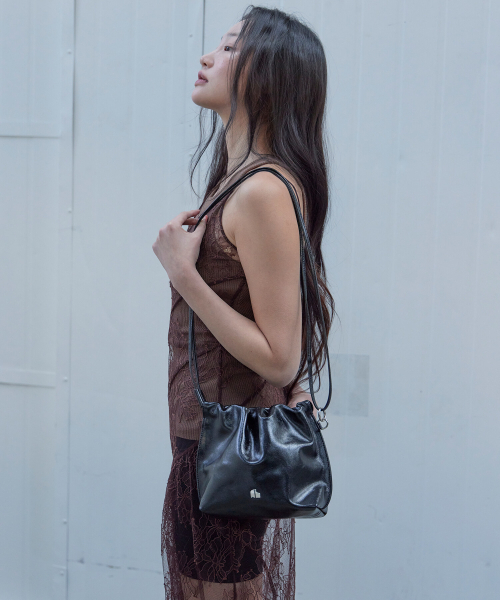 HAVEAWHALE(ハブアホエール)の「crinkle bucket bag (BK)(メッセンジャーバッグ・レディース・その他・FREE)」の3枚目の写真