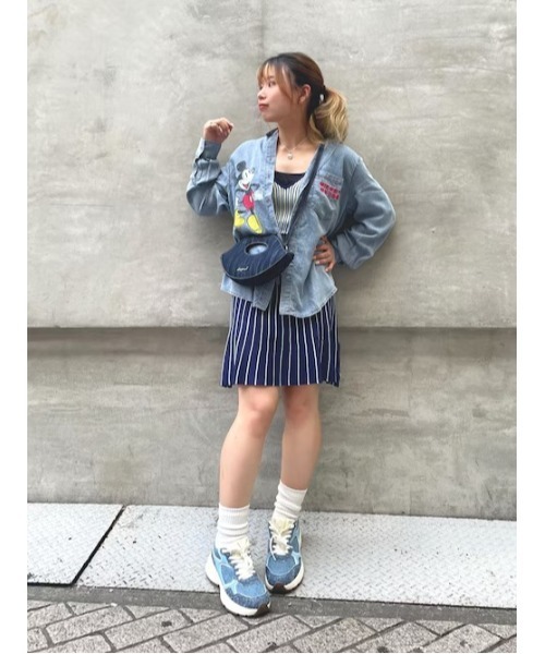 Desigual(デシグアル)の「Disney Mickey Oversized Denim Shirt/ディズニー ミッキーオーバーサイズデニムシャツ(シャツ/ブラウス・レディース・ブルー・L/M/S/XS/XL)」の6枚目の写真