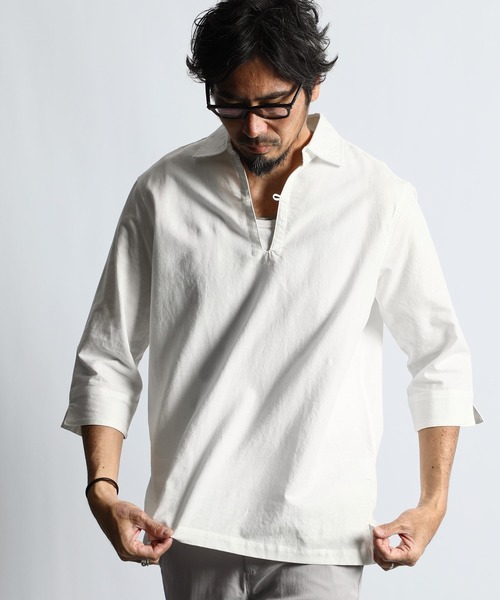 The DUFFER of ST.GEORGE(ザダファーオブセントジョージ)の「LINEN BLEND 3Q SKIPPER SHIRT:綿麻素材 7分袖 スキッパーシャツ(シャツ/ブラウス・メンズ・ピンク/ネイビー/ブラック/ブルー/ホワイト・SMALL/X-LARGE/LARGE/MEDIUM)」の1枚目の写真