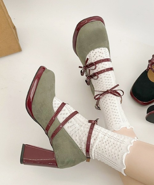gossip!ロサンゼルス(ゴシップロサンゼルス)の「【Y2Kガーリー】レトロ風 リボンストラップ マリージェーン チャンキーヒール パンプス(パンプス・レディース・ブラック/ライトグレー・L/S/M/XL)」の2枚目の写真