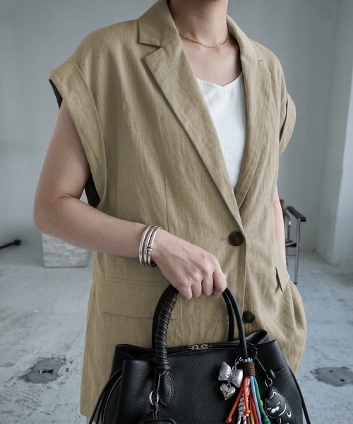 STYLE DELI(スタイルデリ)の「【BLK001】リネンライクテーラードジャケット(ベスト・レディース・グレイッシュベージュ/ブラック・FREE)」の19枚目の写真