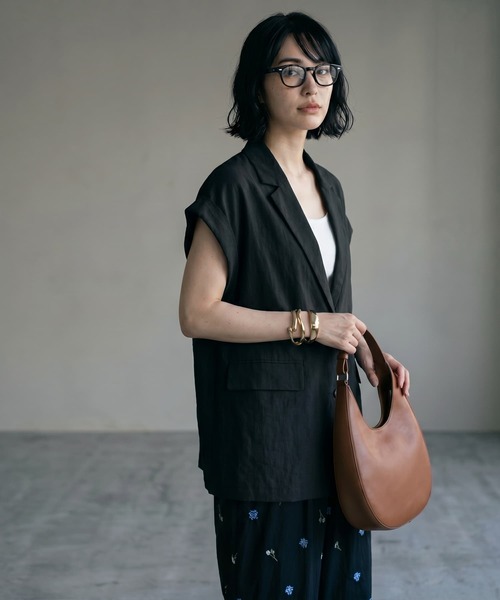 STYLE DELI(スタイルデリ)の「【BLK001】リネンライクテーラードジャケット(ベスト・レディース・グレイッシュベージュ/ブラック・FREE)」の16枚目の写真