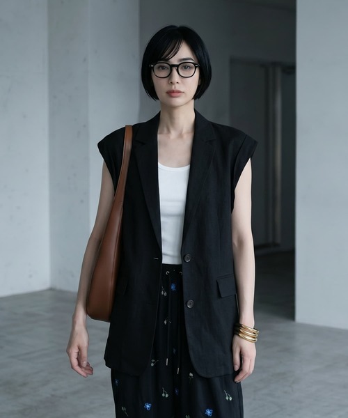STYLE DELI(スタイルデリ)の「【BLK001】リネンライクテーラードジャケット(ベスト・レディース・グレイッシュベージュ/ブラック・FREE)」の14枚目の写真