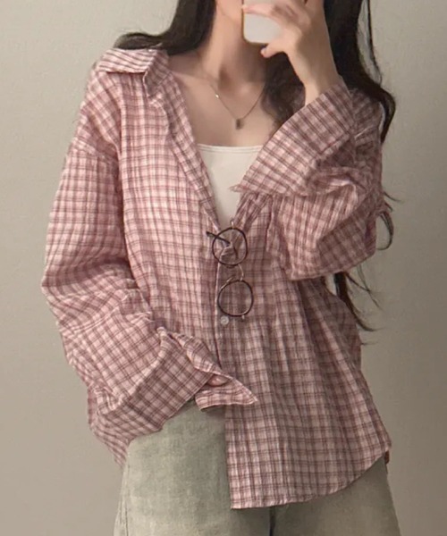 2ly2（トゥーリートゥー）の「軽やかに羽織れる！ゆったりチェック柄シャツ（シャツ/ブラウス・レディース・ピンク/ブラック/ホワイト・FREE）」の10枚目の写真