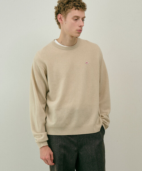 DANTON(ダントン)の「DANTON | ラムウール クルーネックニットプルオーバー MEN(ニット/セーター・メンズ・ブラック/ブラウン/ブラウン系その他2/レッド/オートミール/ブルー/グリーン系その他・40/44/42)」の1枚目の写真