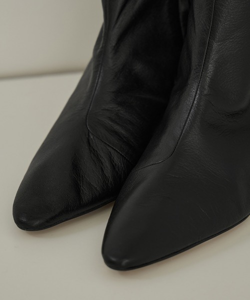 SALON adam et rope'(サロン アダム エ ロペ)の「【W S(ドゥーブル)】ソフトレザーヒールショートブーツ(ブーツ・レディース・ブラック/ダークブラウン・37.5/37/36.5/36)」の13枚目の写真