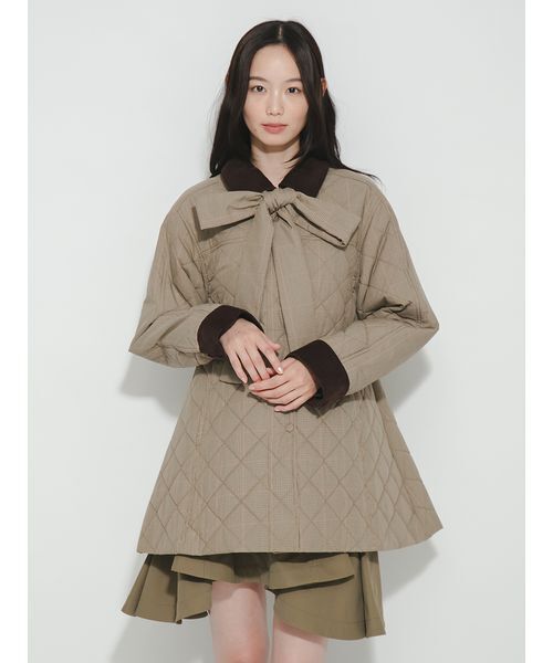 FURFUR(ファーファー)の「【限定カラー】パデッドボウタイキルティングブルゾン(ブルゾン・レディース・チャコールグレー/サックスブルー/チェック・F)」の3枚目の写真