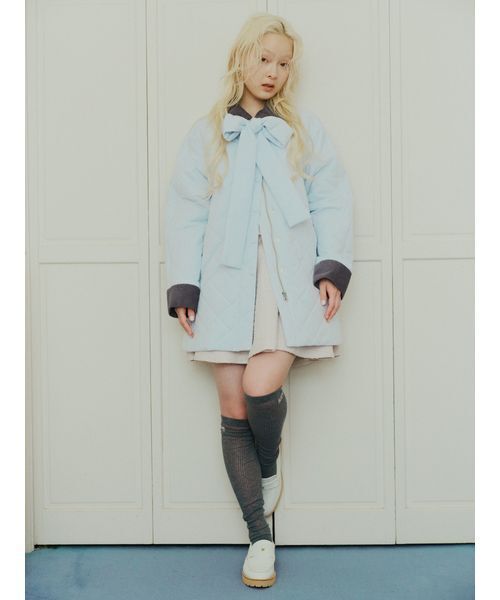 FURFUR(ファーファー)の「【限定カラー】パデッドボウタイキルティングブルゾン(ブルゾン・レディース・チャコールグレー/サックスブルー/チェック・F)」の4枚目の写真
