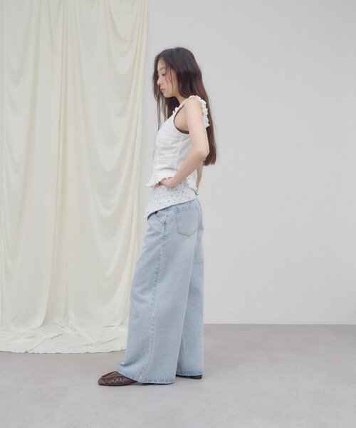 DISCOAT(ディスコート)の「【umm./AW先行予約】ウエスト折り返しワイドデニムパンツ(その他パンツ・レディース・サックスブルー・SMALL/MEDIUM)」の6枚目の写真