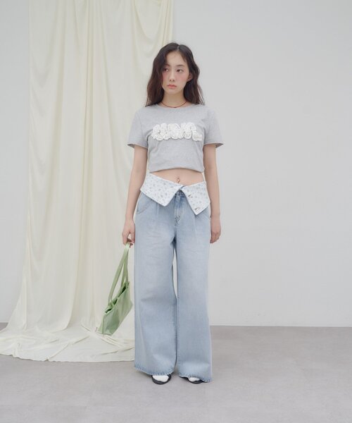 DISCOAT(ディスコート)の「【umm./AW先行予約】ウエスト折り返しワイドデニムパンツ(その他パンツ・レディース・サックスブルー・SMALL/MEDIUM)」の9枚目の写真