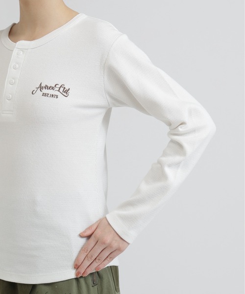 AVIREX(アヴィレックス)の「HONEYCOMB WAFFLE HENLEY T-SHIRT(Tシャツ/カットソー・レディース・チャコールグレー/オフホワイト/オレンジ・S/M)」の14枚目の写真