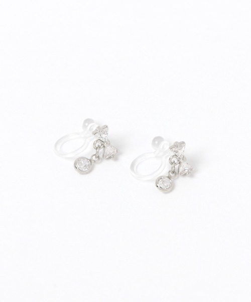 LAKOLE(ラコレ)の「フルビジューリボンノンホールピアス / 1051739(ピアス(両耳用)・レディース・その他1/その他2・FREE)」の1枚目の写真