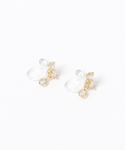 LAKOLE(ラコレ)の「フルビジューリボンノンホールピアス / 1051739(ピアス(両耳用)・レディース・その他1/その他2・FREE)」の2枚目の写真